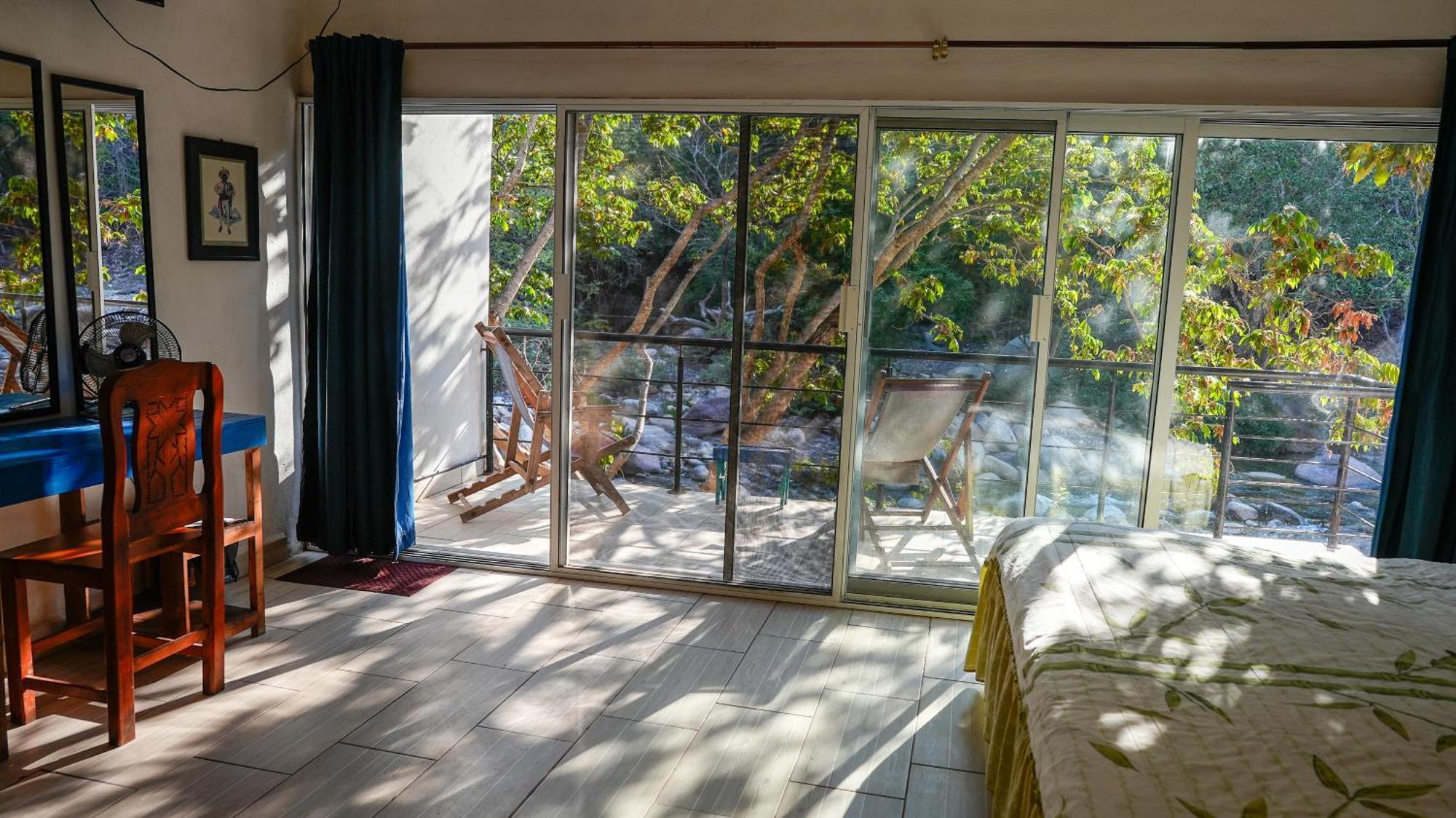 Casa Rio Cuale And River Retreat Пуерто Валярта Екстериор снимка