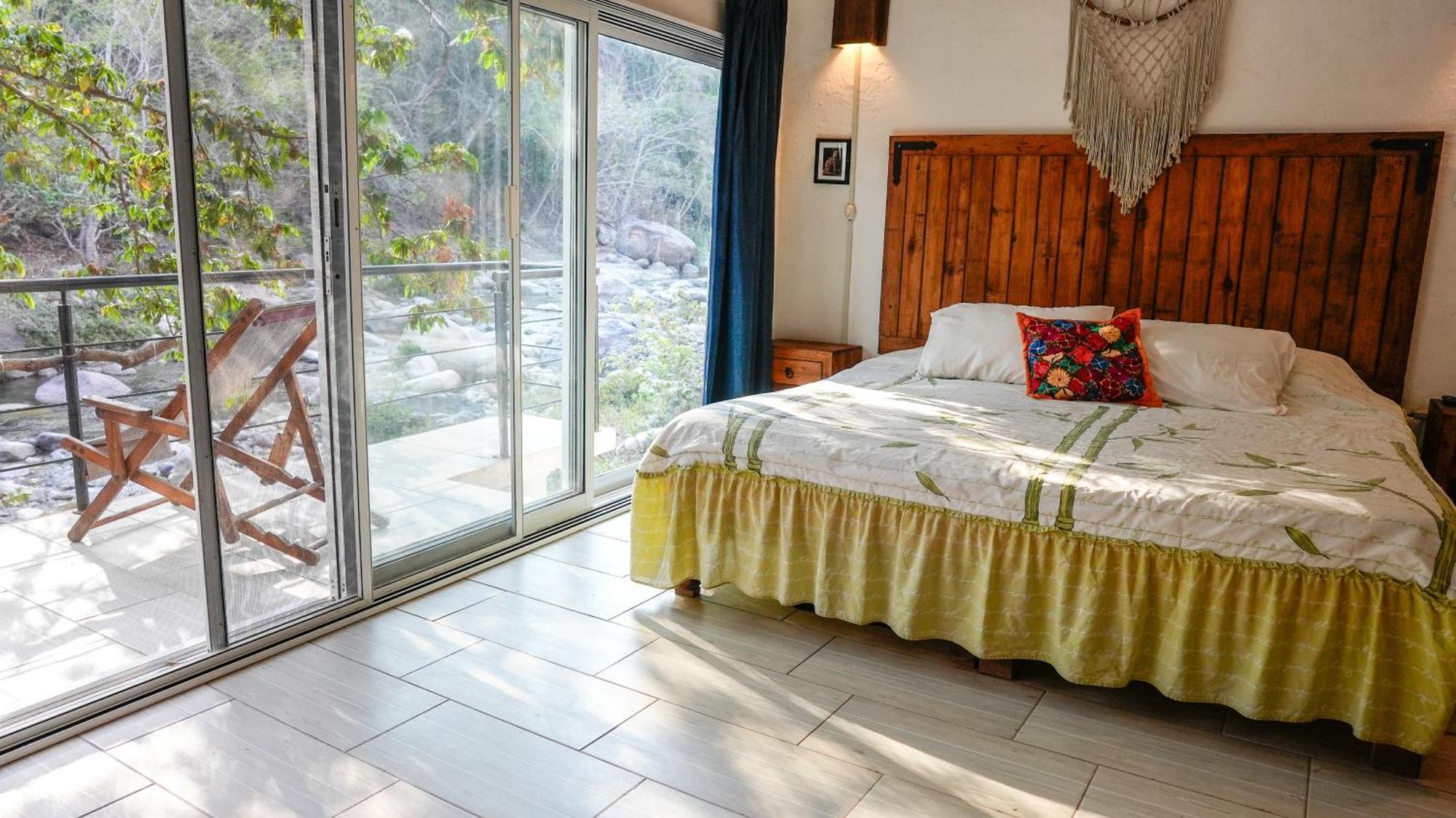 Casa Rio Cuale And River Retreat Пуерто Валярта Екстериор снимка