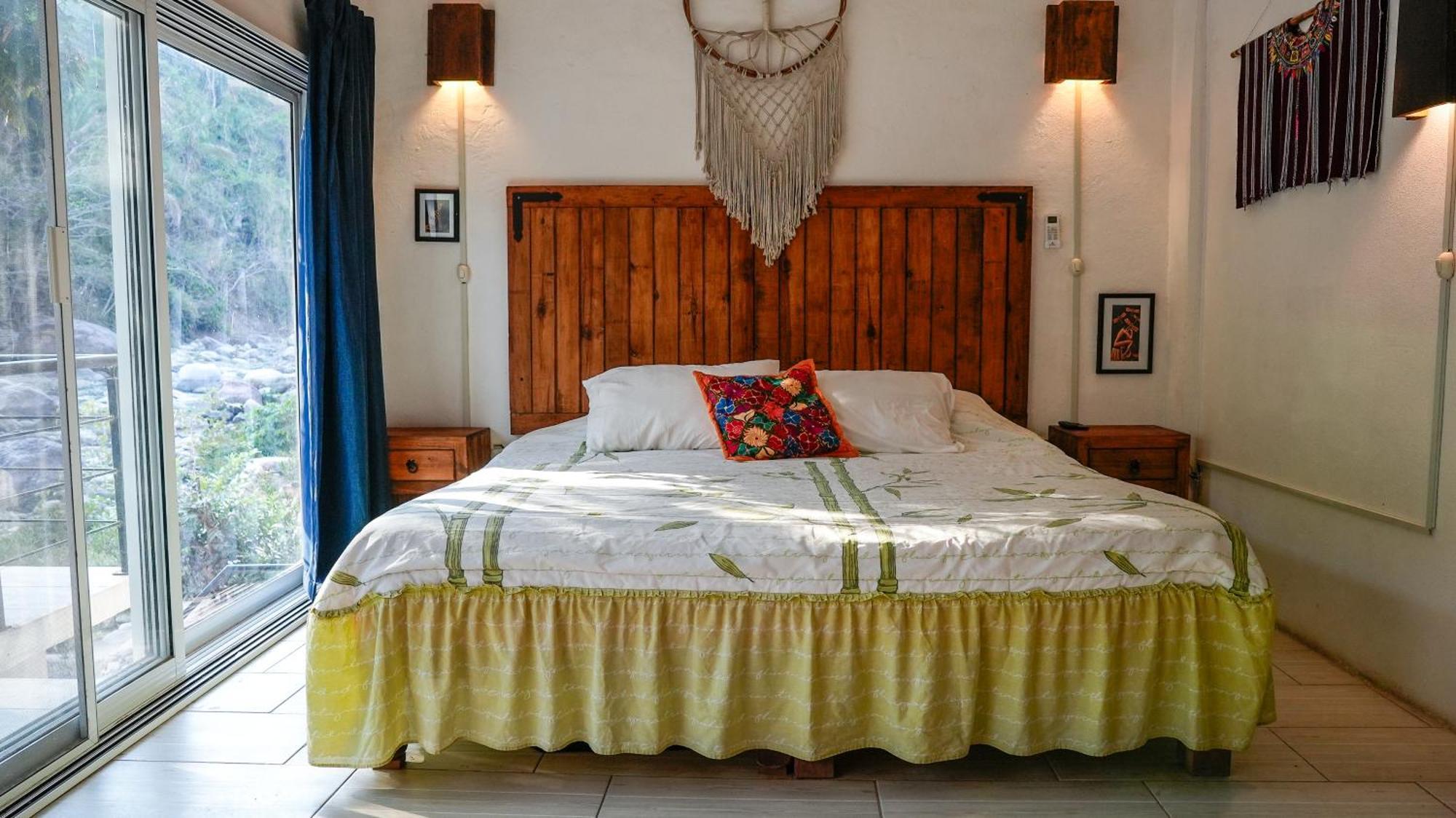 Casa Rio Cuale And River Retreat Пуерто Валярта Екстериор снимка